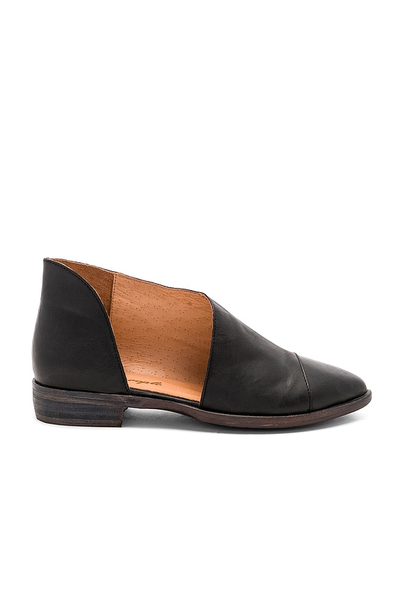 view 1 of 5 Royale Flat in Black