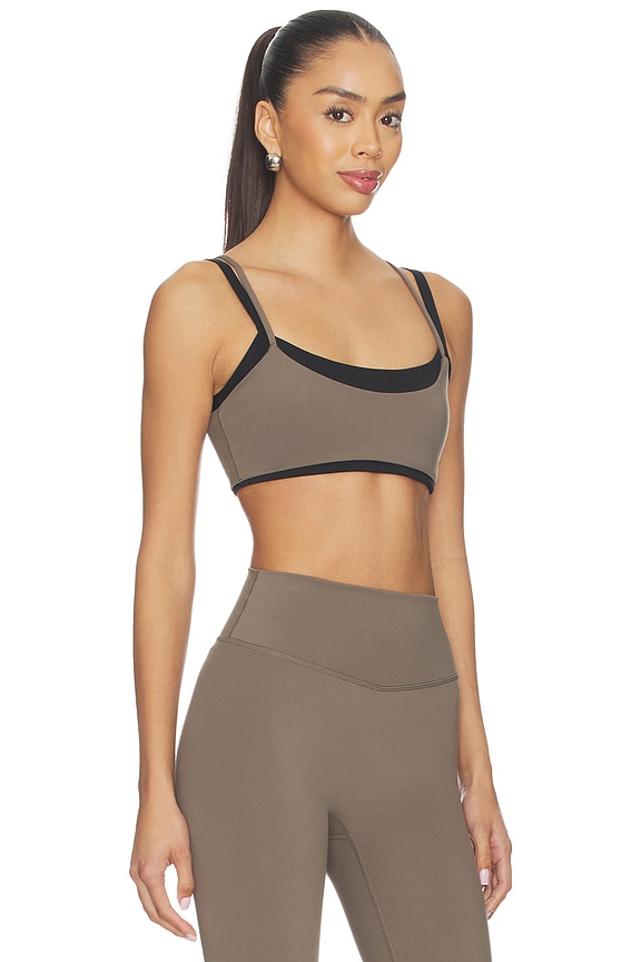 view 2 of 4 SUJETADOR DEPORTIVO DE CAPAS LAYERED SPORTS BRA in Walnut