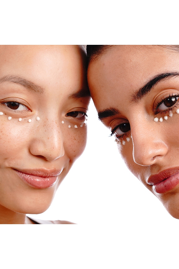 view 2 of 3 CREMA DE OJOS REPARADORA MULTIFUNCIÓN BRIGHTEN ME in 