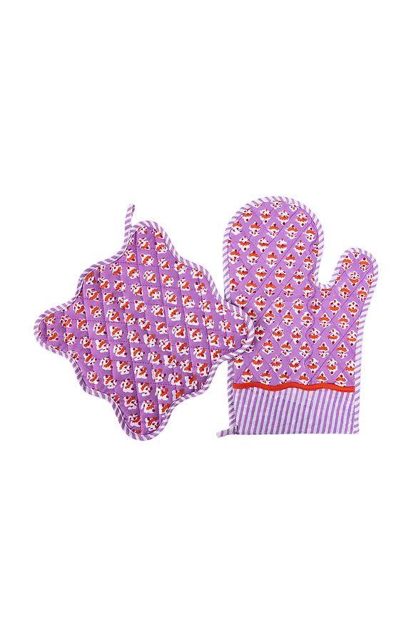 view 2 of 3 Ambroeus Oven Mitt in Ambroeus