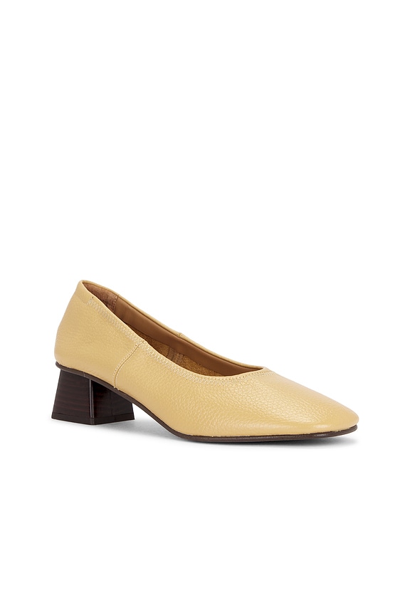 view 2 of 5 ESCARPINS ZAC in Biscotti Grained Leather