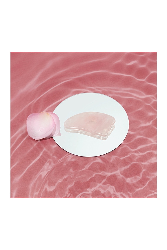 view 2 of 2 HERRAMIENTA FACIAL ROSE QUARTZ in 