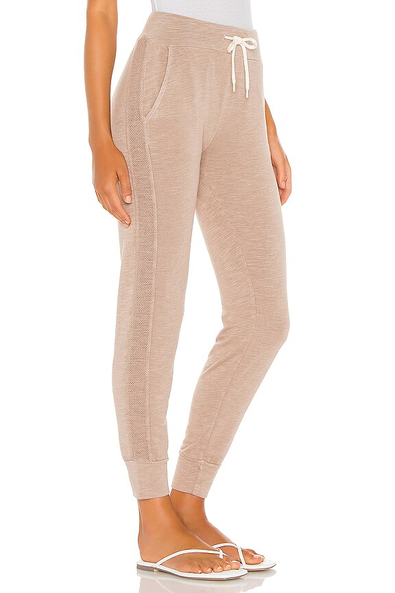view 2 of 4 PANTALÓN DEPORTIVO in Taupe