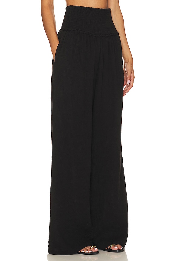 view 2 of 4 거즈 주름 플레어 팬츠 in Black