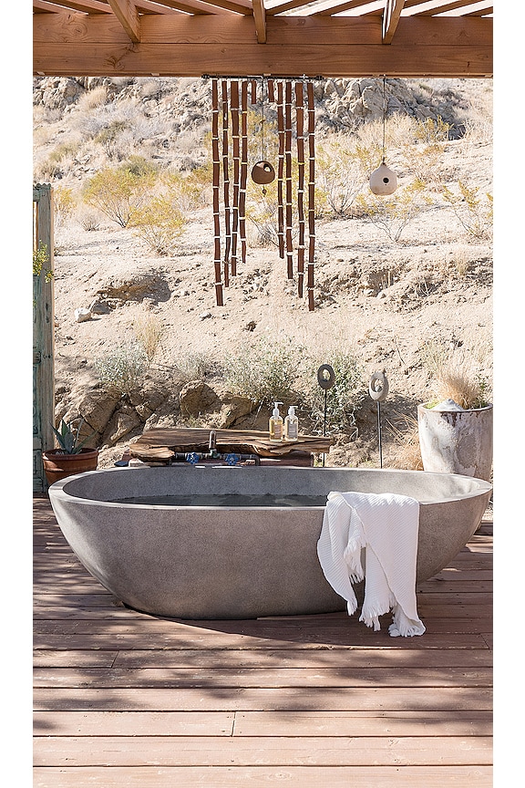 view 2 of 2 ПОЛОТЕНЦЕ ДЛЯ ВАННЫ ELLA in White