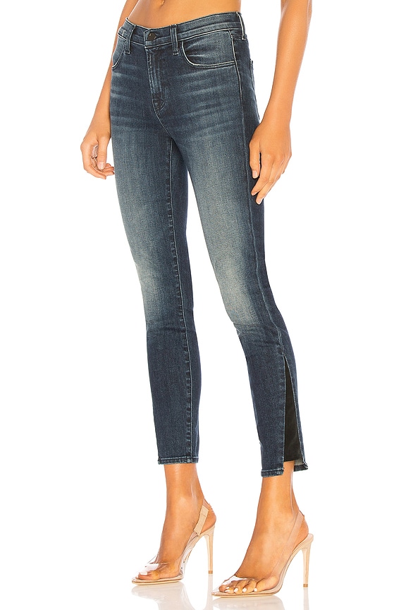 view 1 of 5 JEAN SKINNY ALANA in Dark Torrent