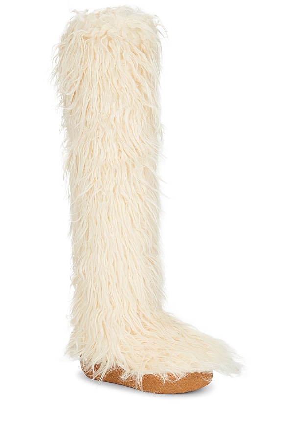 view 2 of 5 FLUFFY-OK ブーツ in Ivory