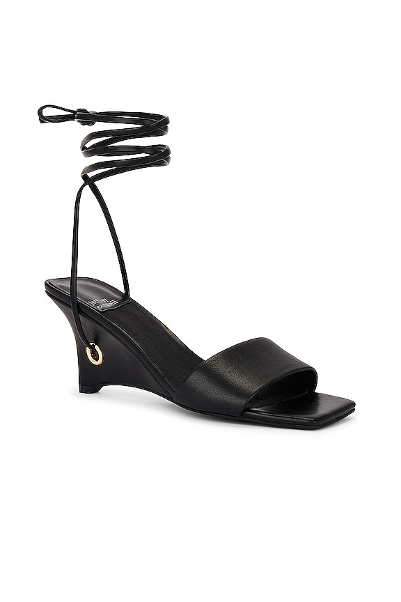 view 2 of 5 READY-TO-GO 샌들 in Black Gold