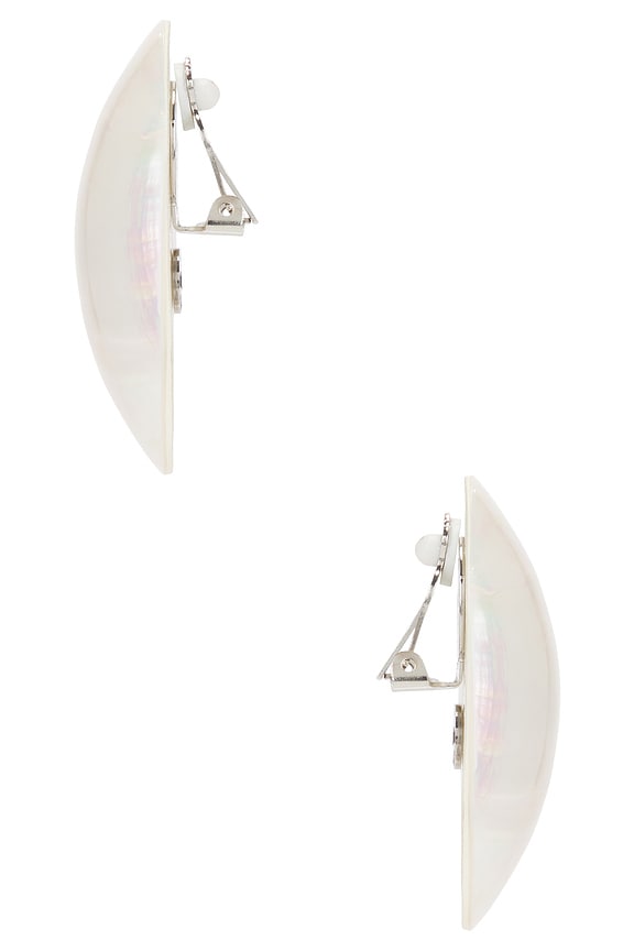 view 2 of 2 PENDIENTES DE TACHUELA AMBRA in Pearl