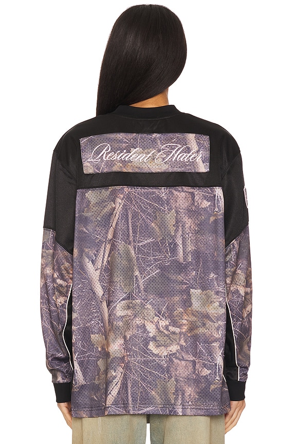 【JADED LONDON】Resident Hockey Camo Top Jaded London Resident Hater Hockey Top in Tree Camo | REVOLVE