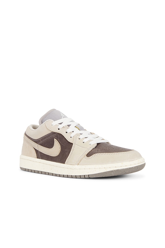 view 2 of 6 ZAPATILLA DEPORTIVA AIR JORDAN 1 LOW SE in Enigma Stone, Oatmeal, Pale Ivory & Hemp