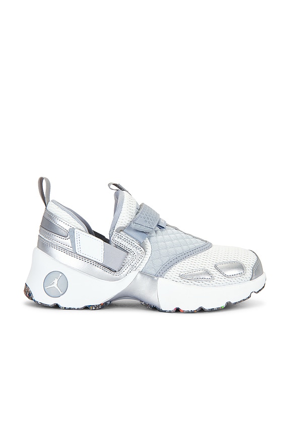 view 1 of 6 ZAPATILLA DEPORTIVA TRUNNER LX in Wolf Grey, Summit White & Reflective Silver