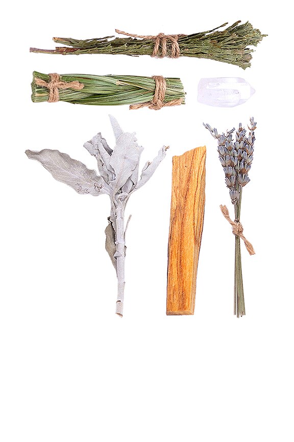 view 2 of 2 MINI KIT MAISON STUDIO ALTAR in 