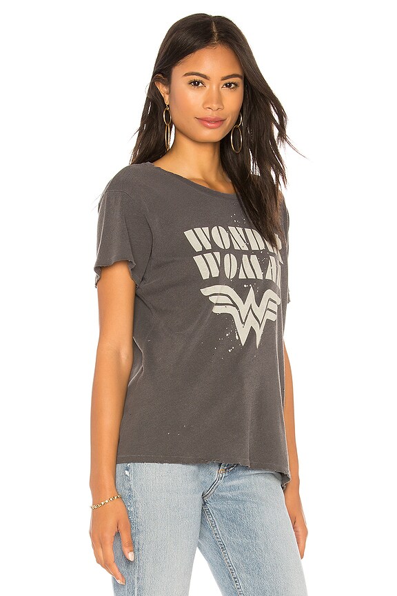 view 2 of 4 CAMISETA WONDER WOMAN in Vintage Black