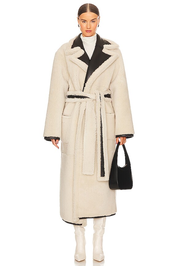 view 2 of 4 양면 양털 베스트 코트 in Black Chocolate