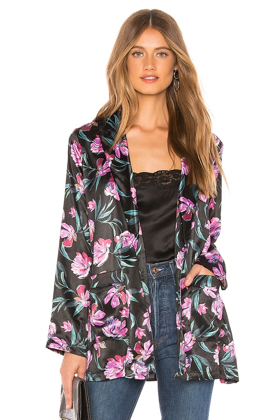 view 2 of 5 ALBORNOZ AVA in Multi