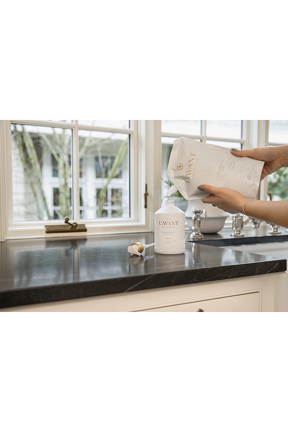 view 2 of 3 HAND SOAP ハンドソープ in Fresh Linen