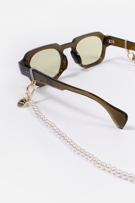 view 2 of 2 CHAINE POUR LUNETTES AMALYA in Pearl White