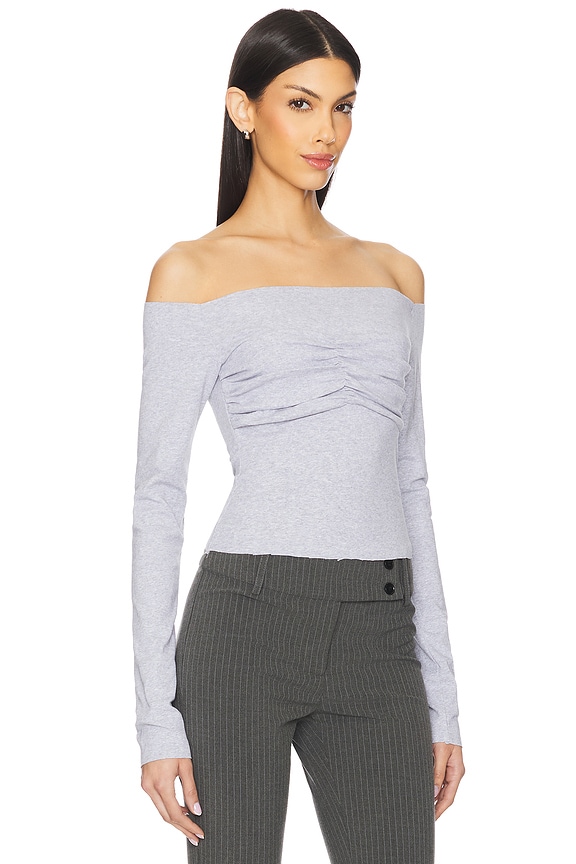 view 2 of 4 LULU トップ in Cloud