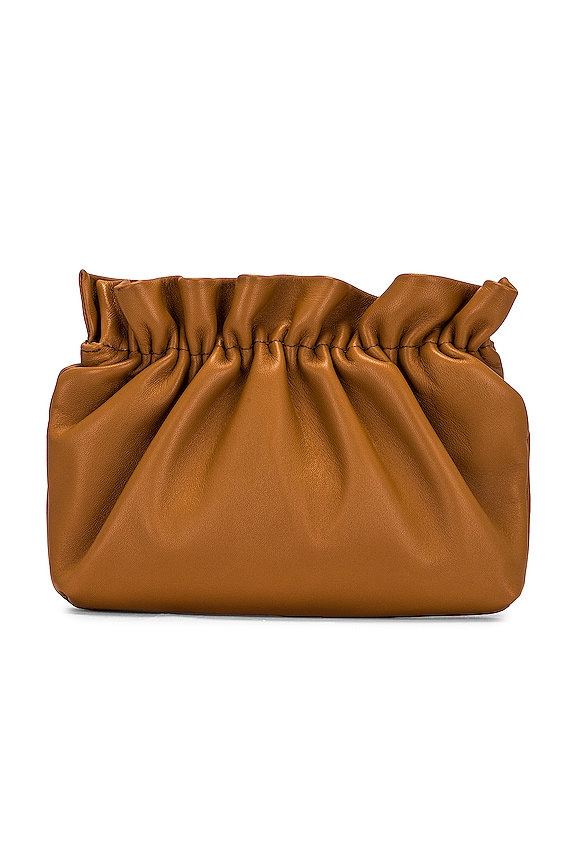 view 2 of 5 フラットシンチドクロスボディ in Dark Sand