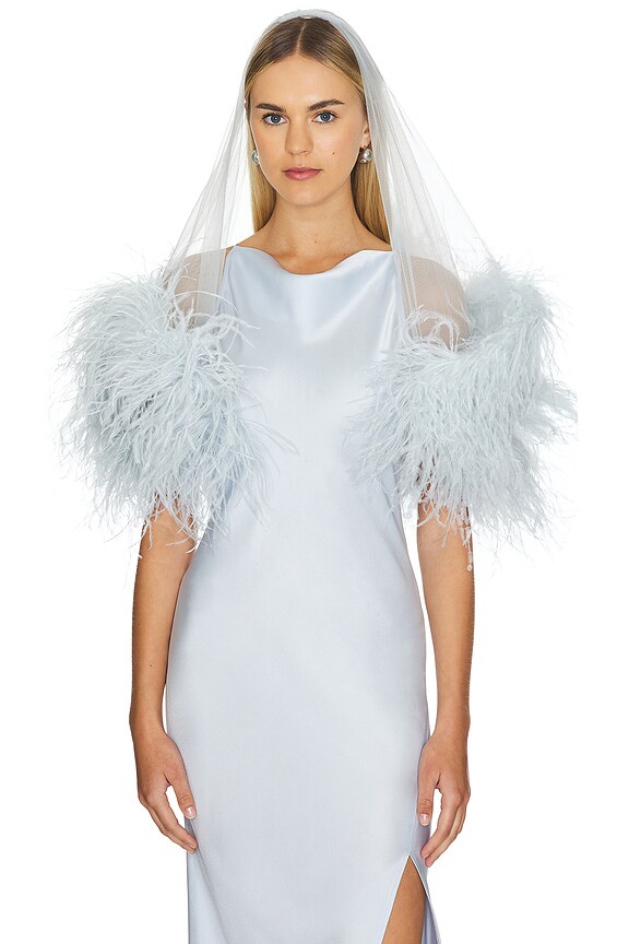 view 2 of 5 オーストリッチフェザー付きショートベール in Cloud