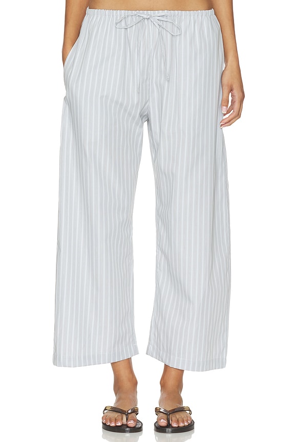 view 1 of 6 PANTALÓN CORTO A RAYAS CON CORDÓN YOSHI in Sterling Stripe