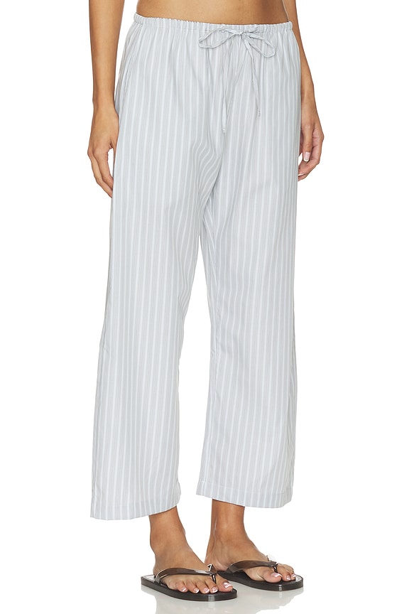 view 2 of 6 PANTALÓN CORTO A RAYAS CON CORDÓN YOSHI in Sterling Stripe