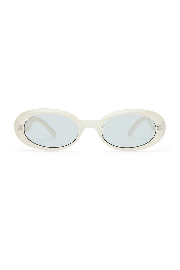 view 1 of 3 LUNETTES DE SOLEIL WORK IT in Vanilla Pearl & Light Smoke Tint