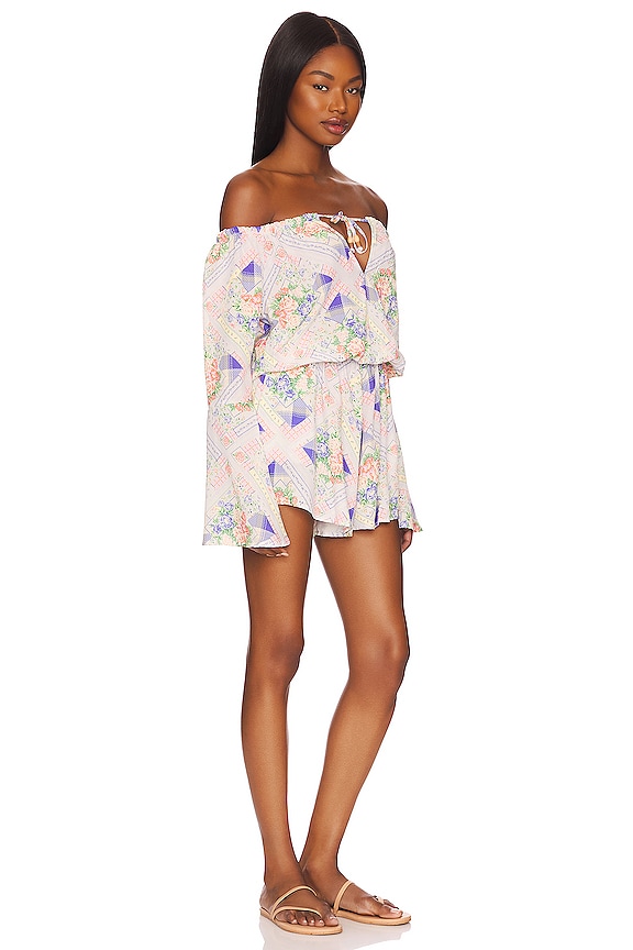 view 2 of 3 CALIX 롬퍼 in Countryside