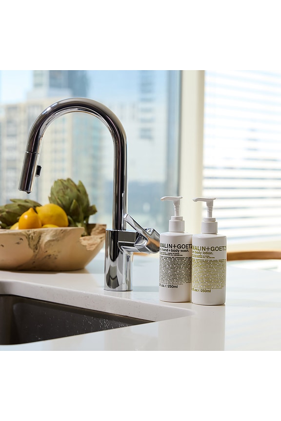 view 2 of 3 RUM HAND + BODY WASH ハンド&ボディウォッシュ in 