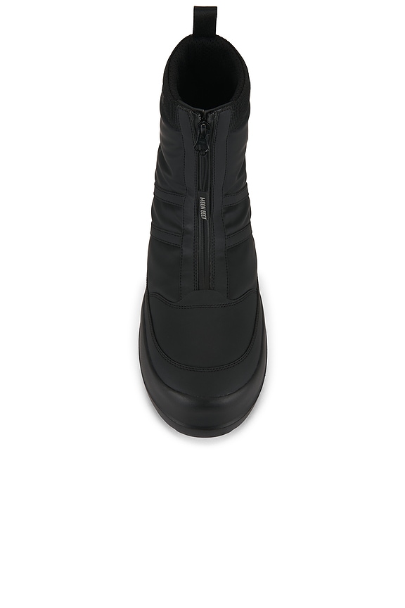 MOON BOOT Luna Zip Boot in Black | REVOLVE