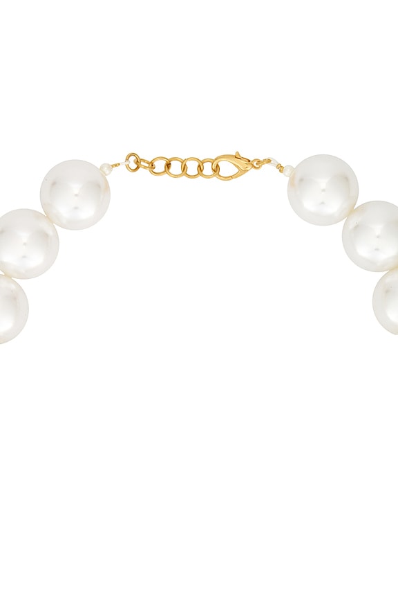 view 2 of 2 x REVOLVE Faux Pearl Necklace Big in White