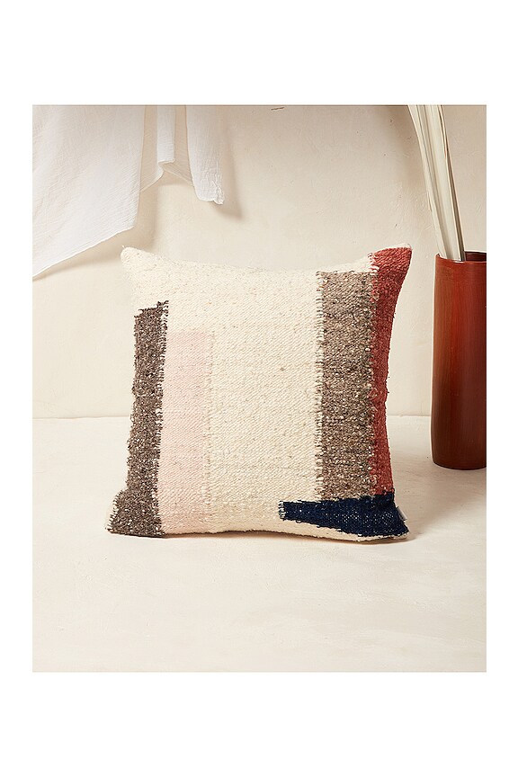 view 2 of 2 ARROJAR LA ALMOHADA FORMAS in 