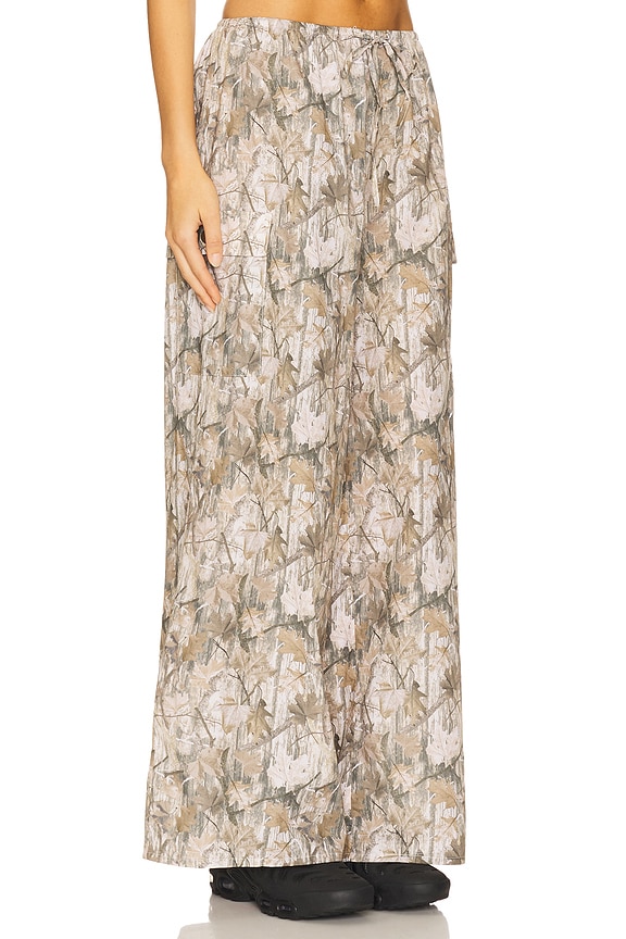 view 2 of 6 PANTALON JAMBES LARGES AVEC CORDON DE SERRAGE in Camo