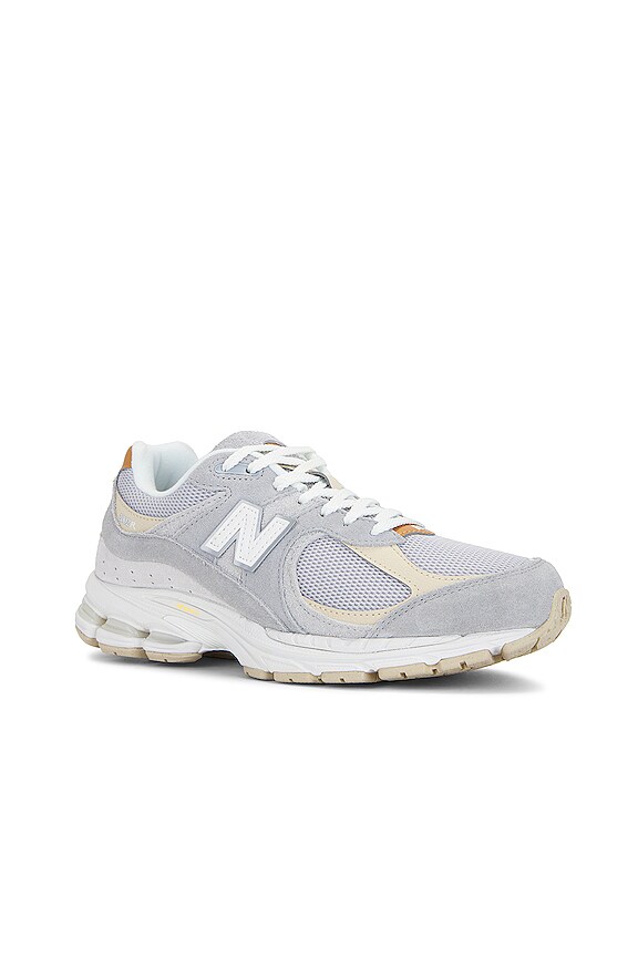 view 2 of 6 2002r in Concrete, Sandstone & Grey Matter