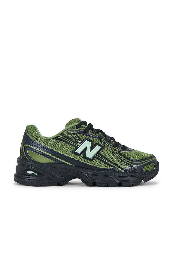 view 1 of 6 ZAPATILLA DEPORTIVA 740 in Utility Green & Black