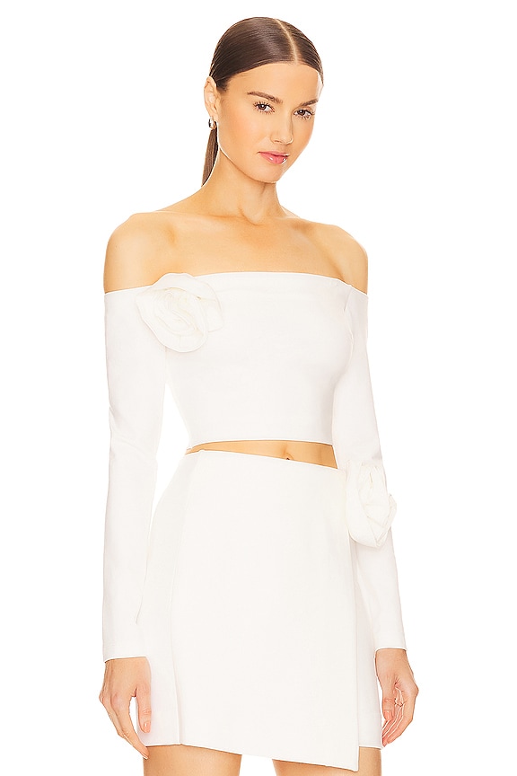 view 2 of 4 TOP CON HOMBROS DESCUBIERTOS ELAINA in Solid Milk