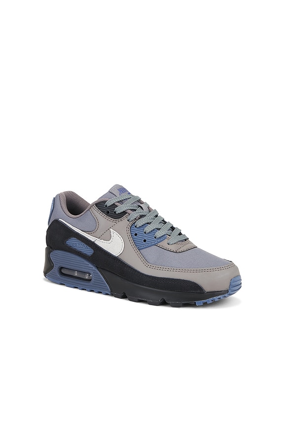 view 2 of 6 AIR MAX 90 스니커즈 in Smoke Grey, Light Smoke Grey, & Diffused Blue