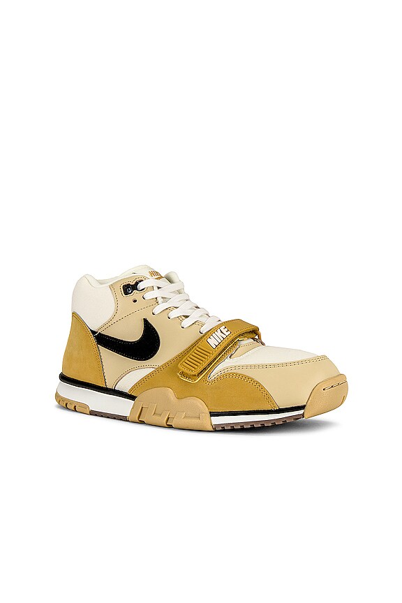 view 2 of 6 AIR TRAINER 1 스니커즈 in Coconut Milk, Black, Team Gold & Sail