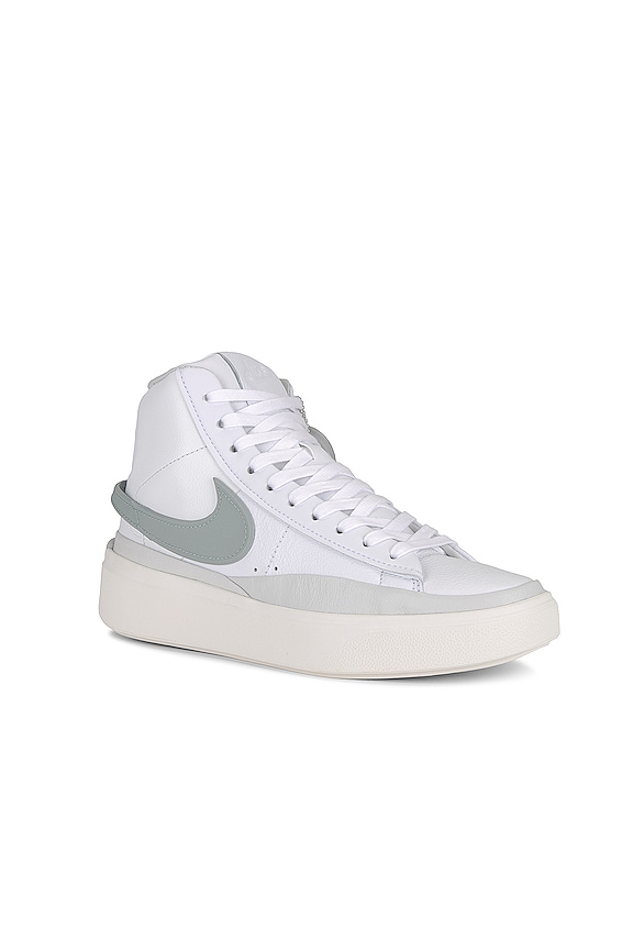 view 2 of 6 VESTE NIKE BLAZER in White, Light Pumice, Summit White, & Phantom