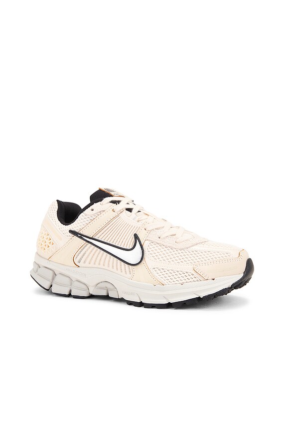 view 2 of 6 Zoom Vomero 5 in Pearl White & Chrome Light Bone