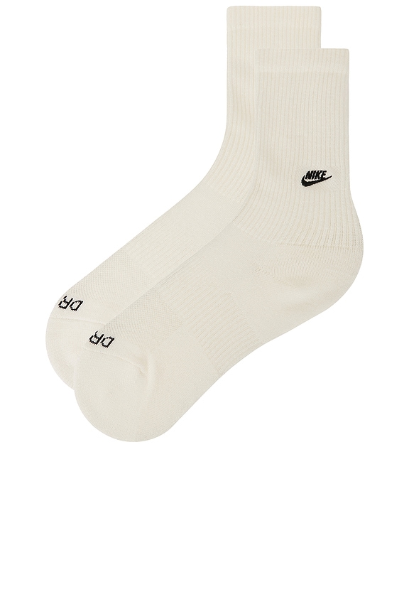 view 2 of 4 EVERYDAY CUSHIONED 양말 in Sail & Black