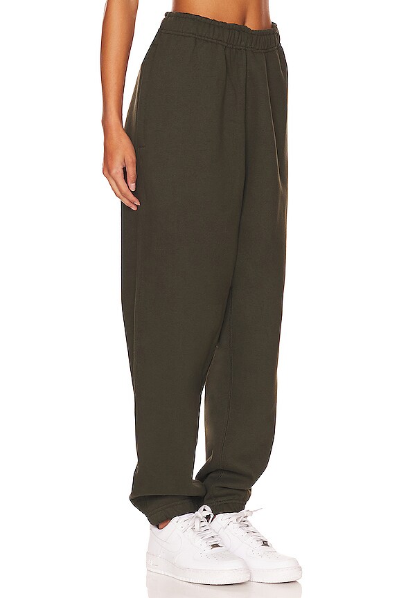 view 2 of 5 PANTALÓN DEPORTIVO BILIE EILISH in Sequoia & Mushroom