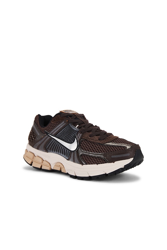 view 2 of 6 Zoom Vomero 5 Sneakers in Baroque Brown, Chrome, Light Orewood, & Hemp