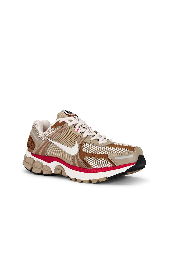 view 2 of 6 ZOOM VOMERO 5 스니커즈 in Khaki, Phantom, Fire Red, & Sail