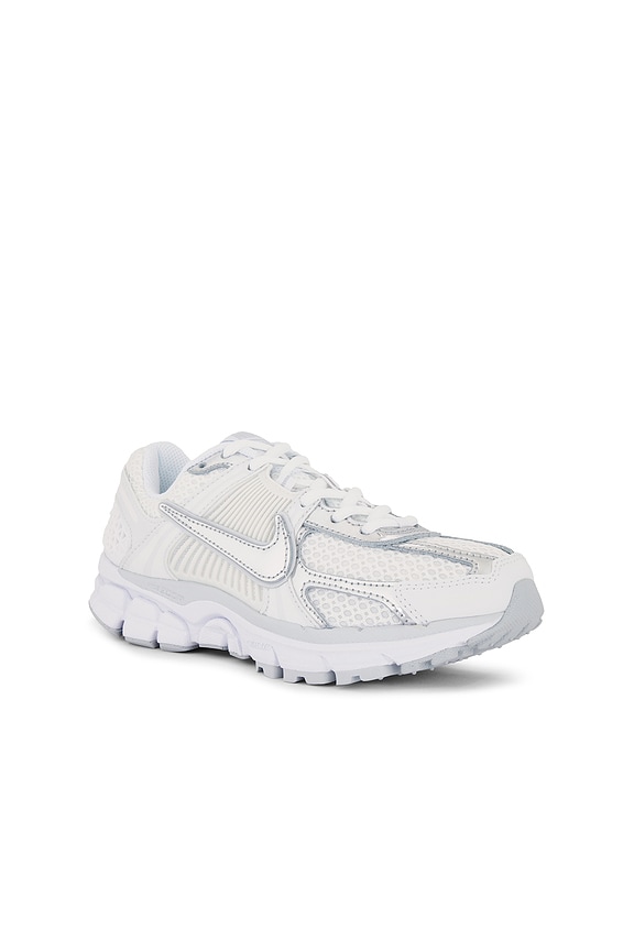 view 2 of 6 ZOOM VOMERO 5 GOLD スニーカー in White, Metallic Silver, & Summit White