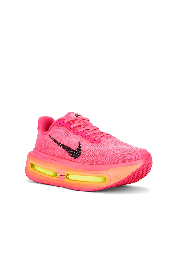 view 2 of 6 ZAPATILLA DEPORTIVA VOMERO PREMIUM in Hyper Pink, Black, Digital Pink, Volt & Hot Punch