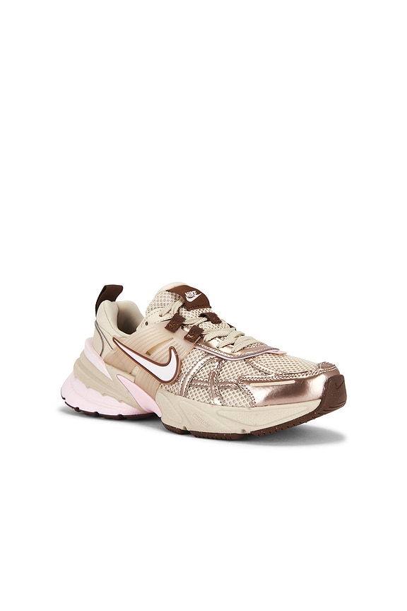 view 2 of 6 ZAPATILLA DEPORTIVA V2K RUN in Sanddrift, Pink Foam, Shimmer, Fauna Brown & Light Orewood Brown
