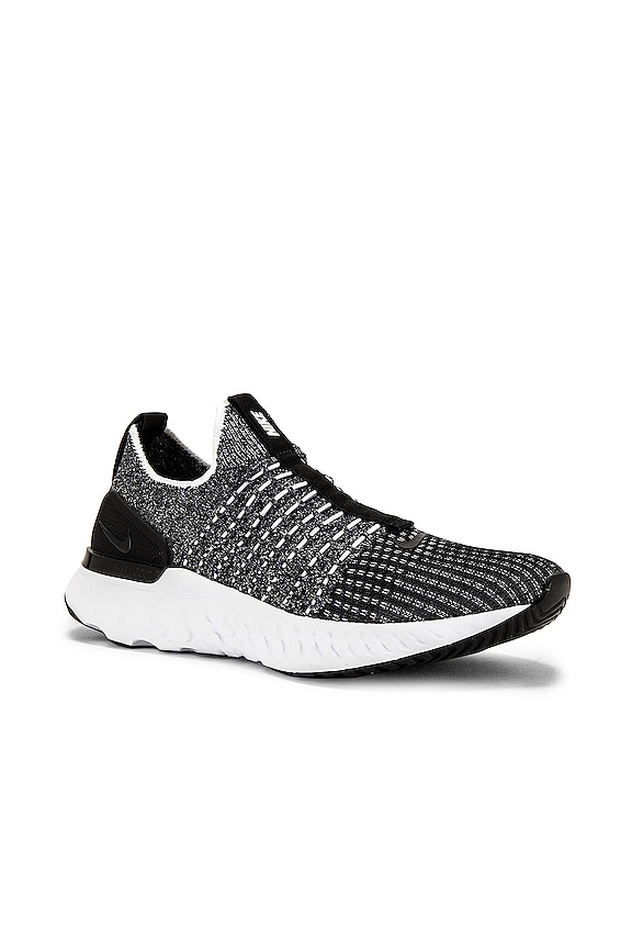 view 2 of 6 ZAPATILLA DEPORTIVA REACT PHANTOM RUN FK 2 in Black & White