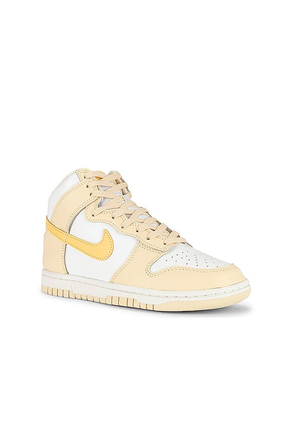 view 2 of 6 DUNK HIGH スニーカー in Pale Vanilla, Topaz Gold, & Sail